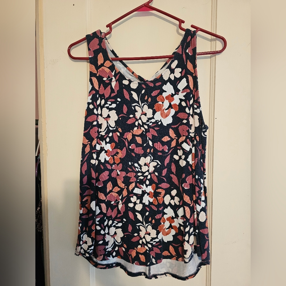 Market & Spruce Blue and Pink Sleeveless Tank Top